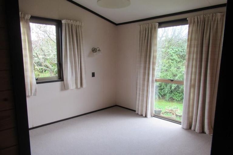 Photo of property in 345 Te Moana Road, Waikanae, 5036