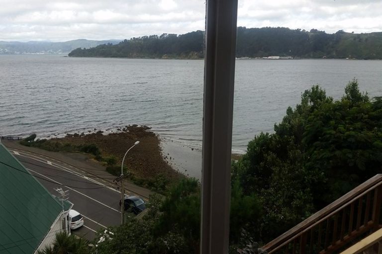 Photo of property in 42 Evans Bay Parade, Roseneath, Wellington, 6021