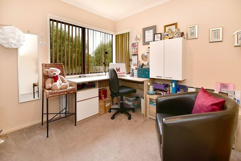 Photo of property in 40 Kensington Terrace, Gulf Harbour, Whangaparaoa, 0930