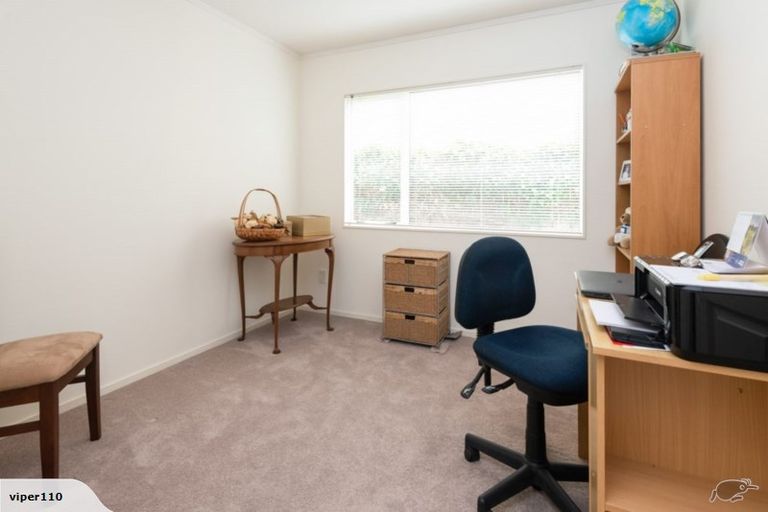 Photo of property in 2/2 Embleton Close, Northpark, Auckland, 2013