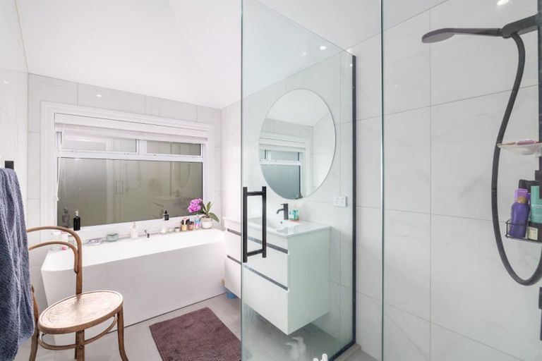 Photo of property in 87 Cashmere Road, Cashmere, Christchurch, 8022