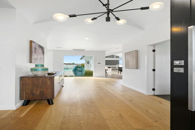 Photo of property in 12 Mike Smith Drive, Cambridge, 3434