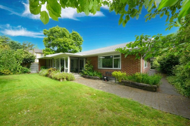 Photo of property in 99a Fendalton Road, Fendalton, Christchurch, 8014