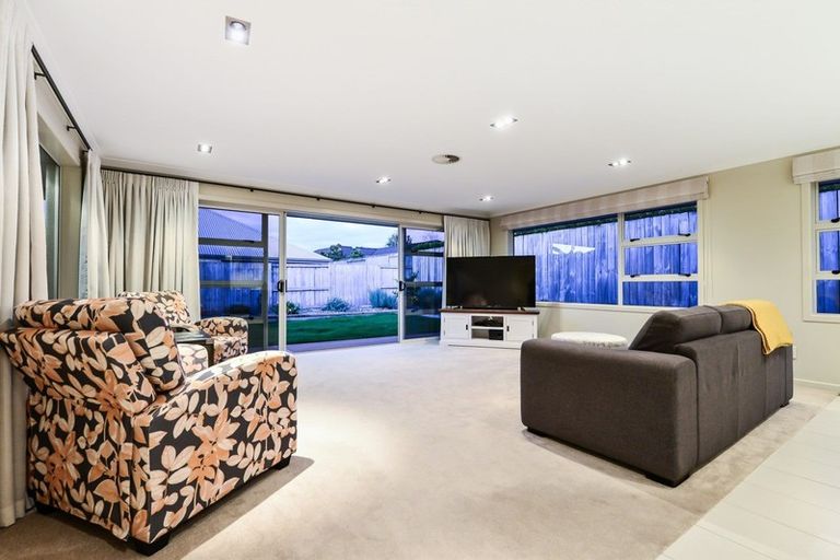 Photo of property in 17 Compton Grove, Huntington, Hamilton, 3210