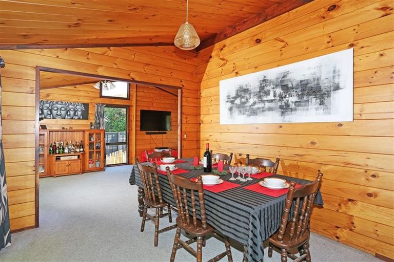 Photo of property in 3 Wesleydale Place, Papakura, 2110