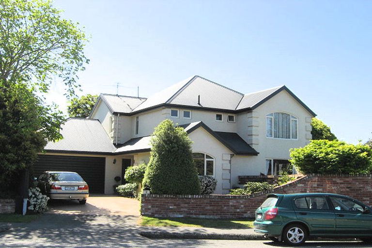 Photo of property in 5 Gleneagles Terrace, Ilam, Christchurch, 8053
