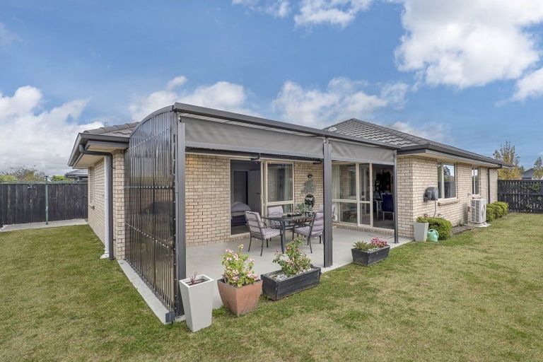 Photo of property in 30 Shillingford Boulevard, Rolleston, 7615