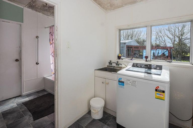 Photo of property in 2725 State Highway 1, Ruakaka, Whangarei, 0171