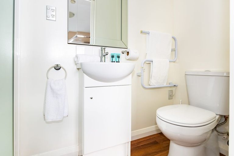 Photo of property in 8c Broadbent Street, Riccarton, Christchurch, 8041