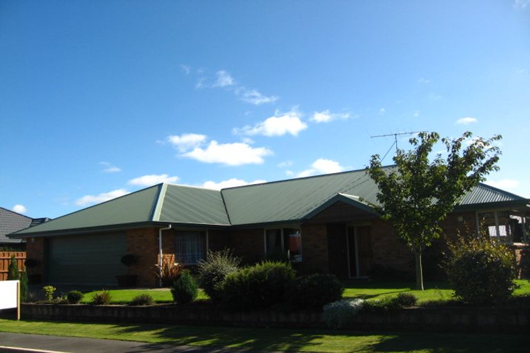 Photo of property in 13 Rowan Place, Mosgiel, 9024