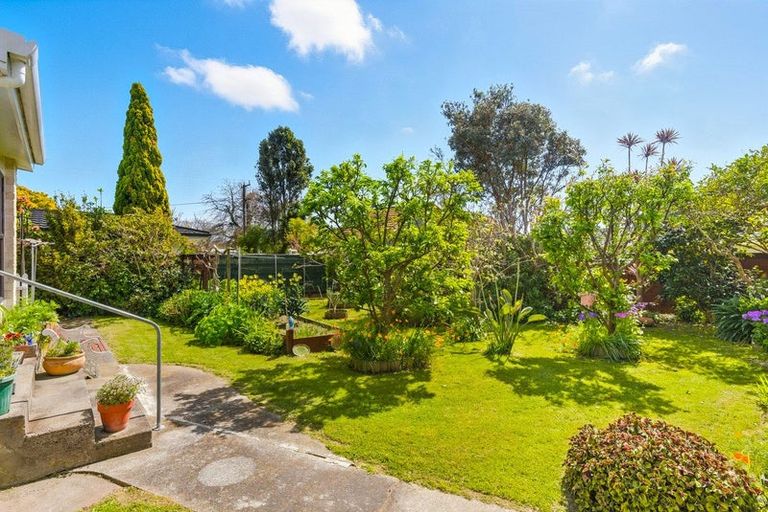 Photo of property in 51 Ngaio Road, Waikanae, 5036