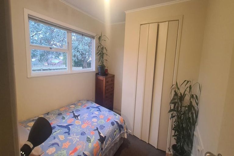 Photo of property in 1/68 Titirangi Road, New Lynn, Auckland, 0600