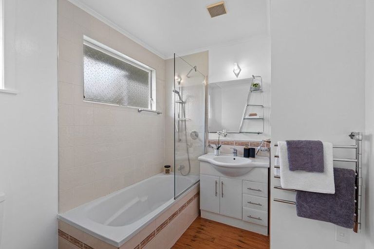 Photo of property in 1/35 Riverlea Road, Whenuapai, Auckland, 0618