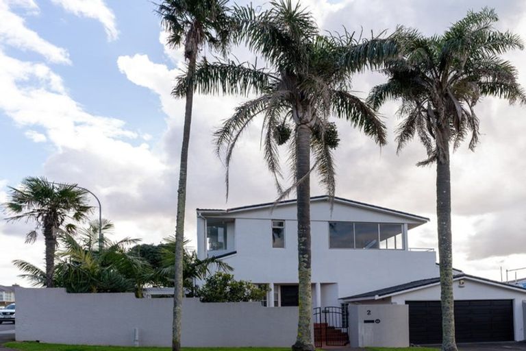 Photo of property in 1/2 Ocean View Road, Milford, Auckland, 0620