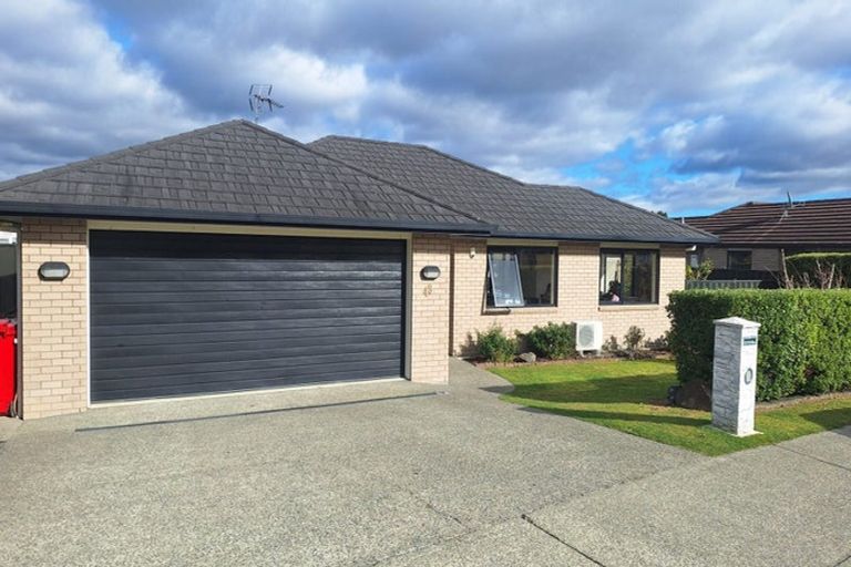 Photo of property in 48 Sunstone Crescent, Brown Owl, Upper Hutt, 5018