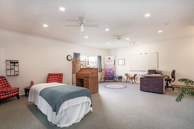 Photo of property in 1028 Saint Aubyn Street West, Frimley, Hastings, 4120