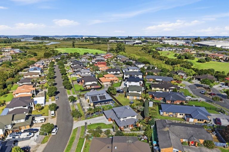Photo of property in 35 Peninsula Road, Mangere, Auckland, 2022