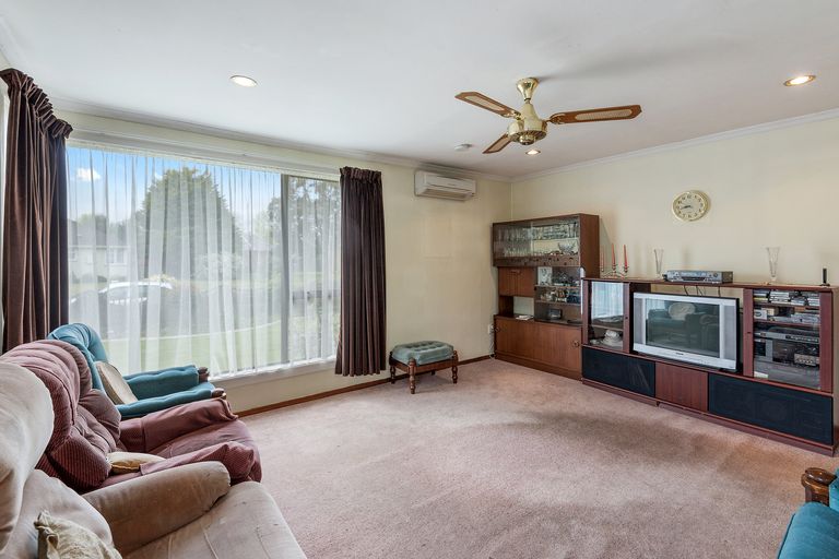 Photo of property in 23 Tensing Place, Sockburn, Christchurch, 8042