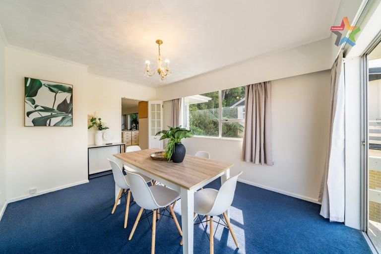 Photo of property in 111 Tirohanga Road, Tirohanga, Lower Hutt, 5010