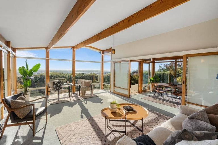 Photo of property in 304 Cannon Hill Crescent, Mount Pleasant, Christchurch, 8081