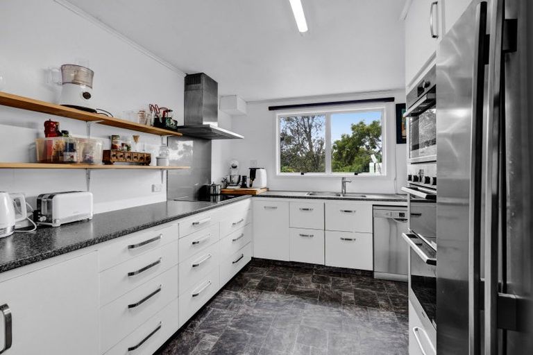 Photo of property in 20 Dudley Road Lower, Inglewood, 4386