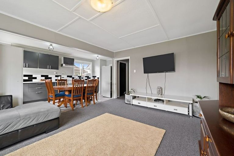 Photo of property in 182 Langdons Road, Northcote, Christchurch, 8052