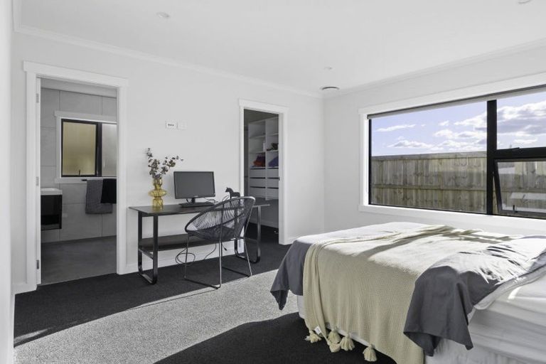 Photo of property in 8 Dulverton Rise, Flagstaff, Hamilton, 3210