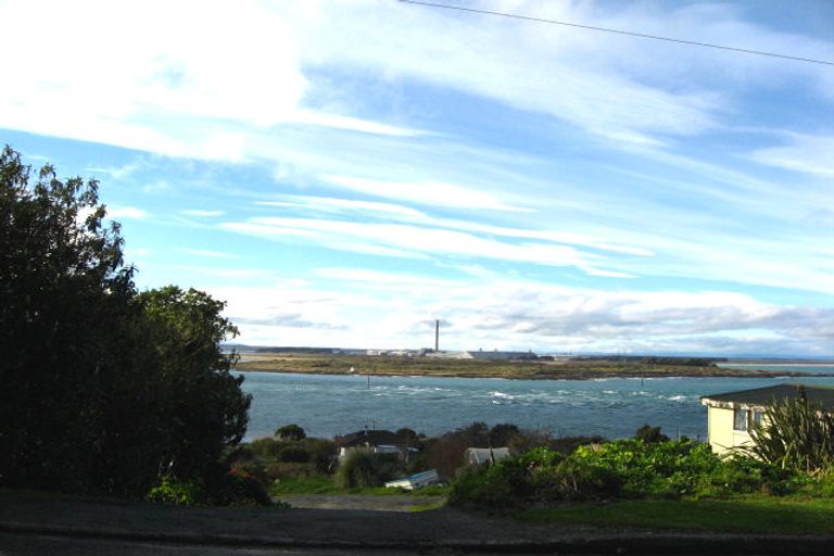 Photo of property in 9 Raymond Street, Bluff, 9814