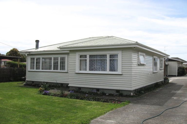 Photo of property in 2/46 Parkers Road, Tahunanui, Nelson, 7011