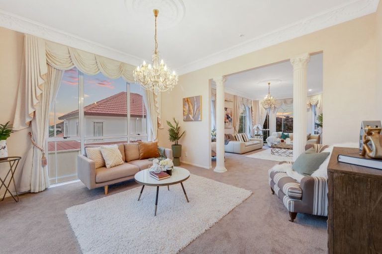 Photo of property in 35 Mccahill Views, Botany Downs, Auckland, 2010