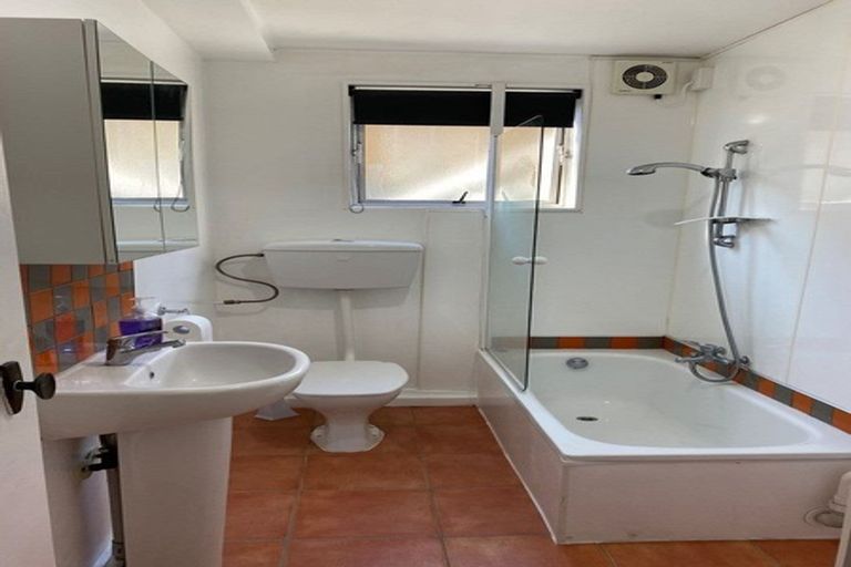 Photo of property in 2/162 Chester Street East, Christchurch Central, Christchurch, 8011