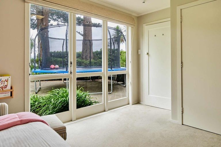 Photo of property in 89 Paremata Road, Paremata, Porirua, 5024