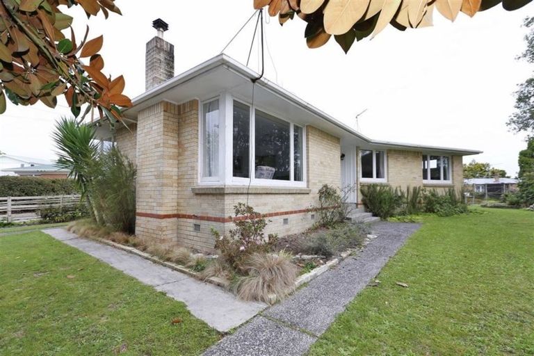 Photo of property in 8 Liston Crescent, Hillcrest, Hamilton, 3216