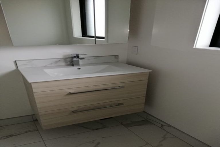 Photo of property in 7/29 Waiwhetu Road, Waiwhetu, Lower Hutt, 5010