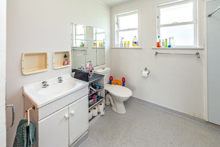 Photo of property in 21 Camellia Avenue, Aramoho, Whanganui, 4500