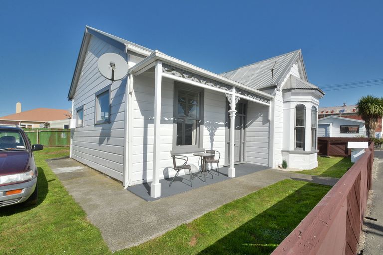 Photo of property in 41 Bathgate Street, South Dunedin, Dunedin, 9012