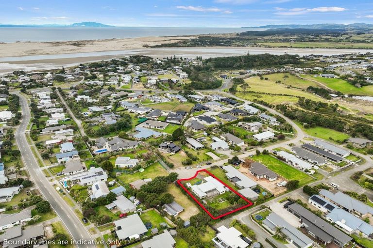 Photo of property in 15 Ti Tree Place, Mangawhai Heads, Mangawhai, 0505