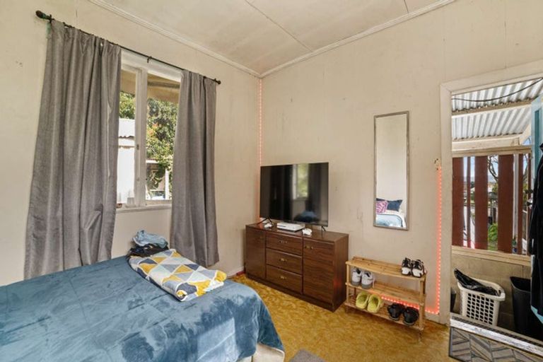 Photo of property in 53 Lyell Road, Outer Kaiti, Gisborne, 4010