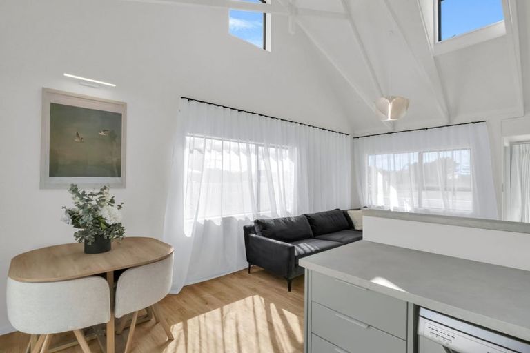 Photo of property in 15 Waitai Street, Castlecliff, Whanganui, 4501