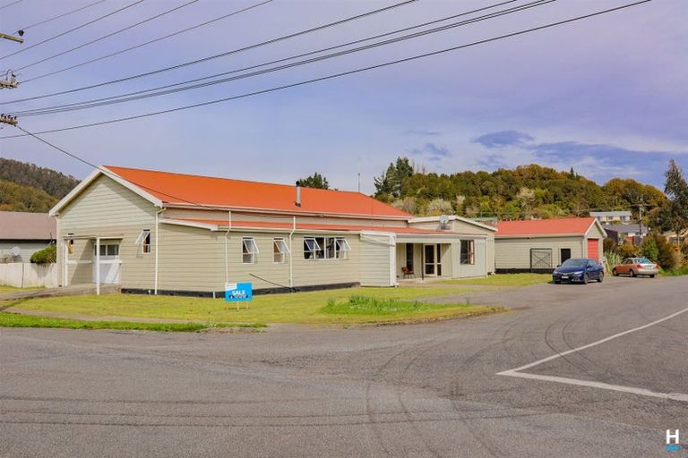 Photo of property in 37 Inverness Street, Dunollie, Runanga, 7803
