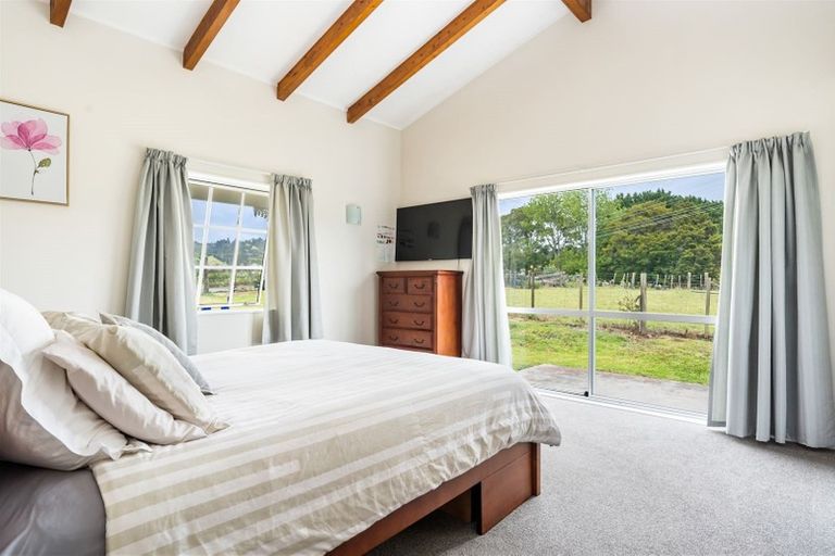 Photo of property in 77 Pataua Road North, Whareora, Whangarei, 0175