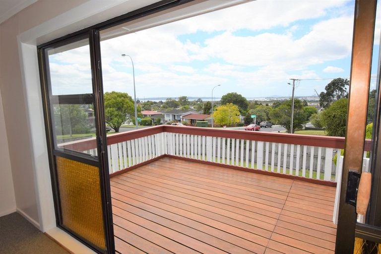 Photo of property in 125 Mcleod Road, Te Atatu South, Auckland, 0610