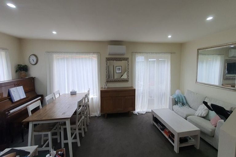 Photo of property in 7/20 Fields Parade, Oteha, Auckland, 0632