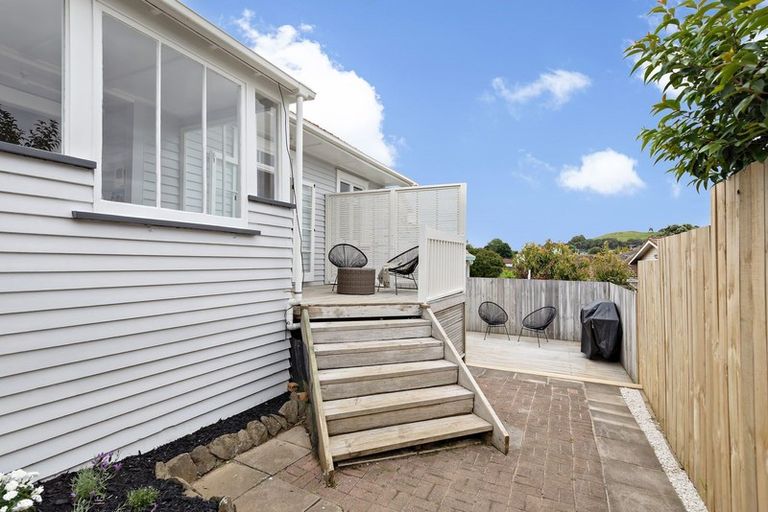 Photo of property in 6 Memorial Avenue, Mount Roskill, Auckland, 1041