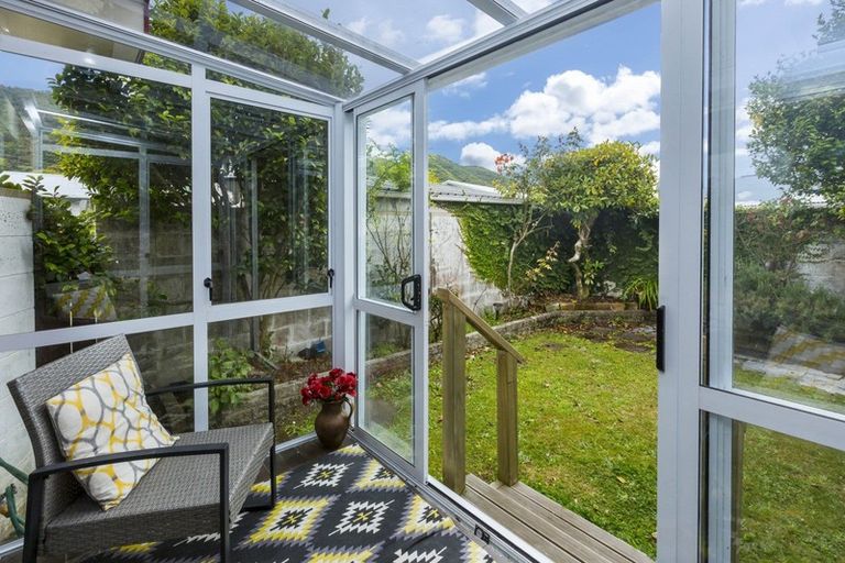 Photo of property in 9 Montana Road, Totara Park, Upper Hutt, 5018