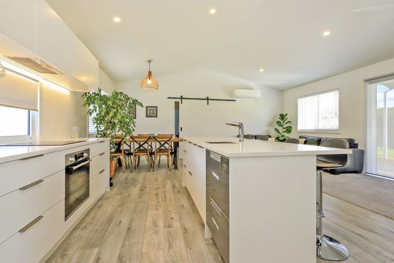 Photo of property in 2 Cape Grove, Haumoana, 4180