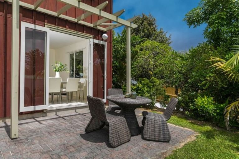 Photo of property in 10a Shiloh Way, Greenhithe, Auckland, 0632