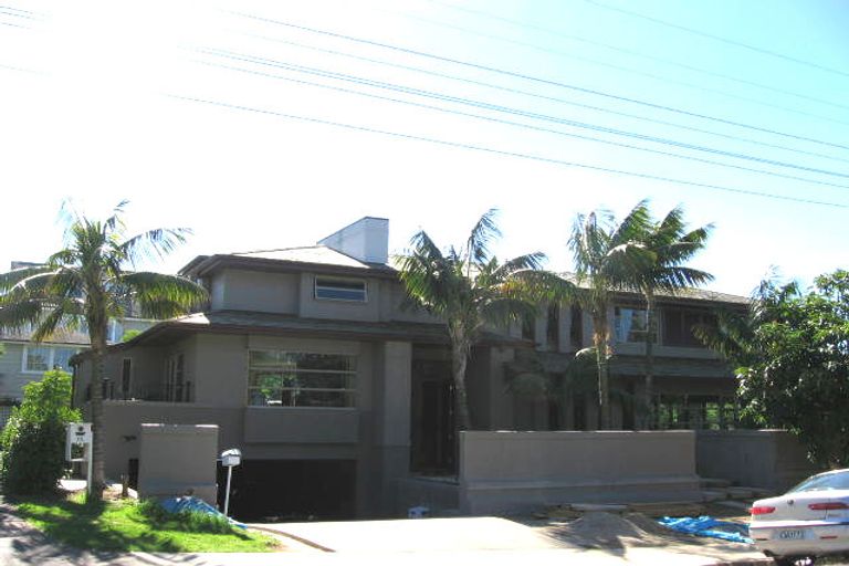 Photo of property in 18a Tiri Road, Milford, Auckland, 0620