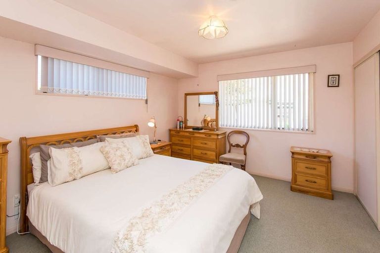 Photo of property in 59 Queenspark Drive, Parklands, Christchurch, 8083