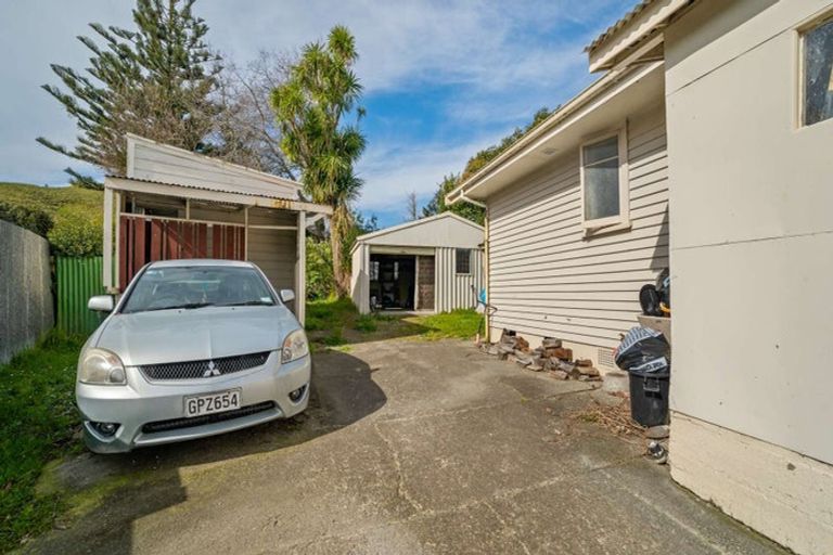 Photo of property in 53 Lyell Road, Outer Kaiti, Gisborne, 4010